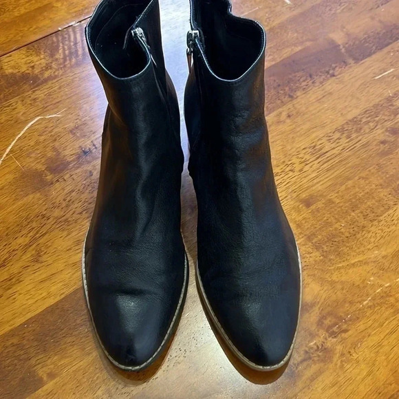 Clarks black leather ankle boots size 9 - Picture 4 of 8